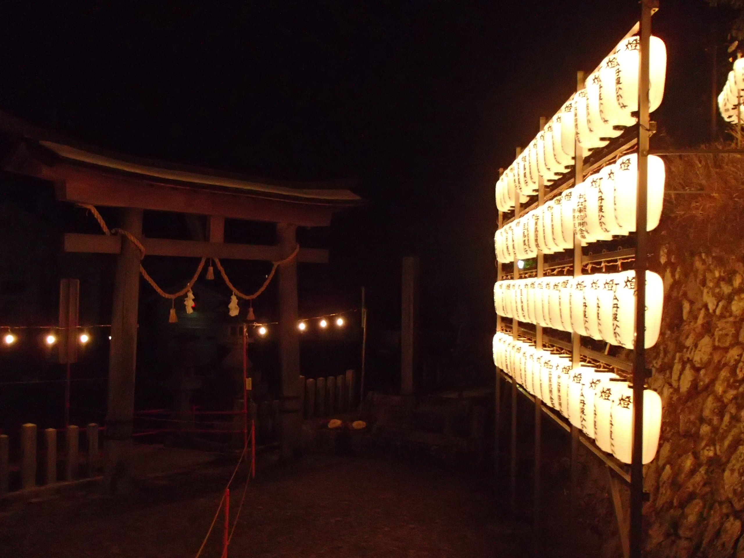 フリーイラスト境内で踊るお祭りパブリックドメインQ：著作権フリー画像素材集