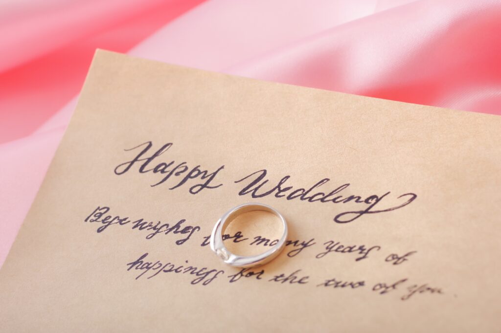結婚祝い用 正しい英語のメッセージ例。書く時のポイントも合わせてチェック
