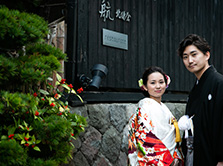 雅楽の調べが美しい厳かで神聖な鶴岡八幡宮の舞殿で身の引き締まる神前式美花嫁図鑑farny ファーニー お洒落で可愛い花嫁レポが満載！byプラコレ