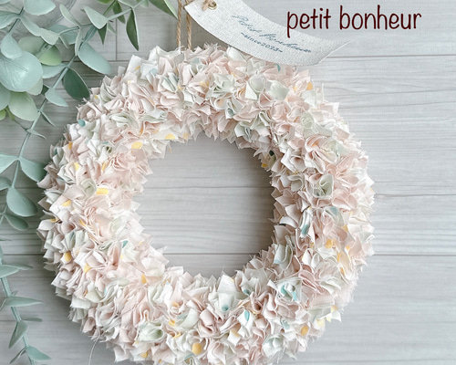 簡単でおしゃれ！ 古着やハギレで作るクリスマスリースLEE