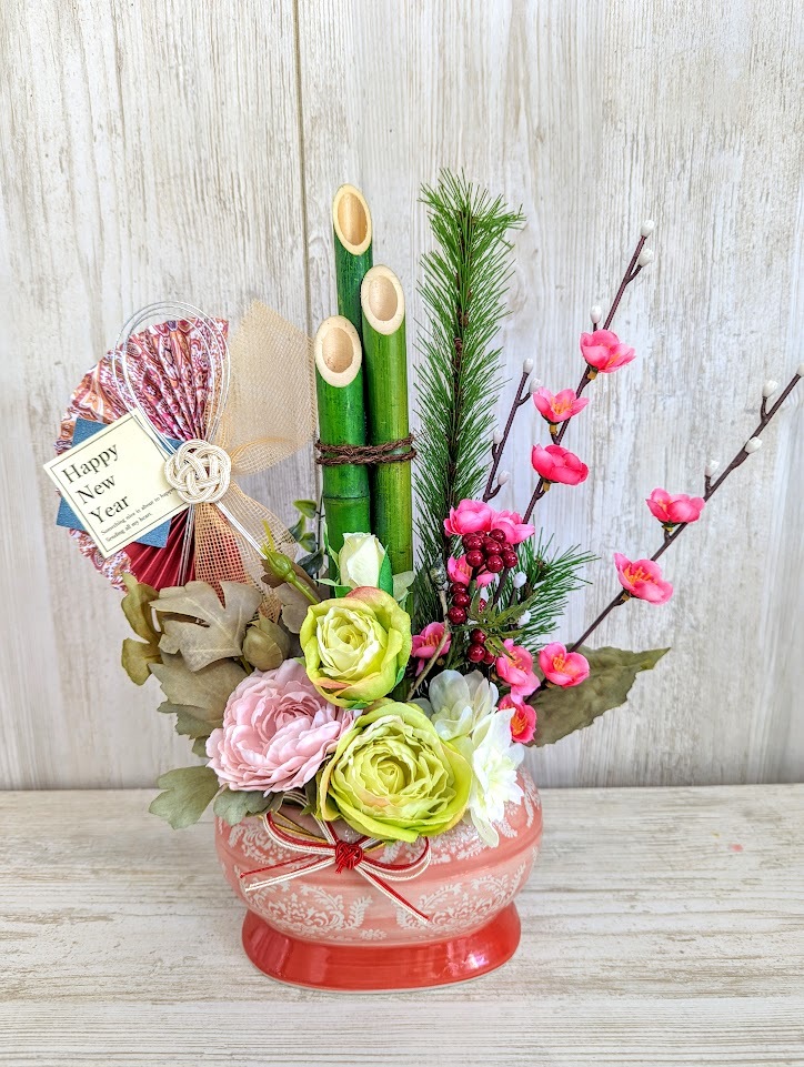 お正月のフラワーアレンジメントのアイデアCraftie Style