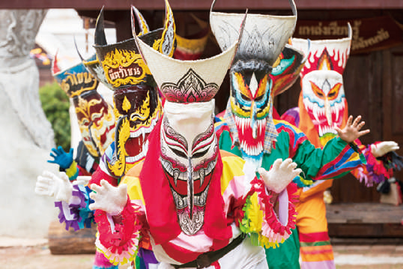 タイの水かけ祭り「ソンクラーン」とは？ 現地での楽しみ方と2025年の開催情報も紹介 - OnTrip JAL