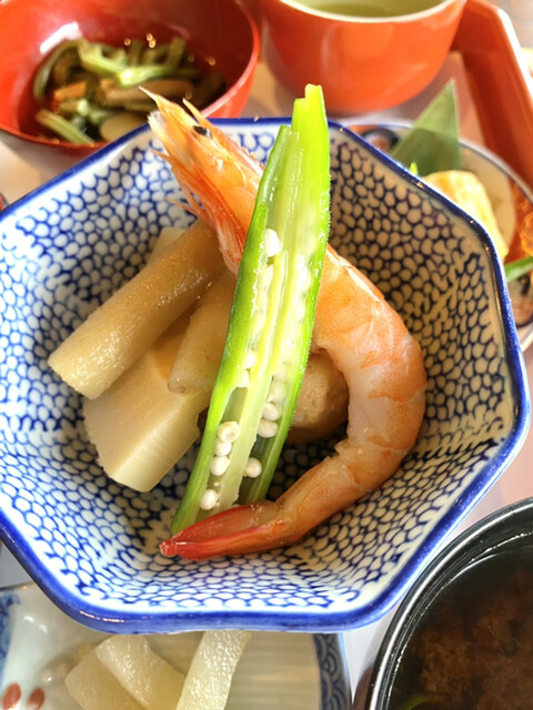 愛知県 “音の世界遺産”でジャズを満喫、昭和モダンな喫茶店 ～男を磨くデイドライブ～中古車なら グーネット