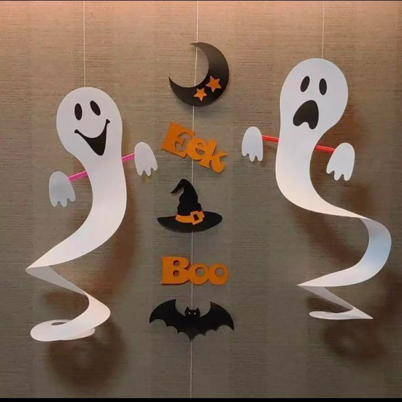 壁面飾り 無料ダウンロード型紙で「ハロウィン こうもり２」の壁面飾りを作ってみた！ハロウィン 10月 11月 秋 保育園 幼稚園 介護施設デイサービス 壁面装飾 製作壁面飾り型紙工房