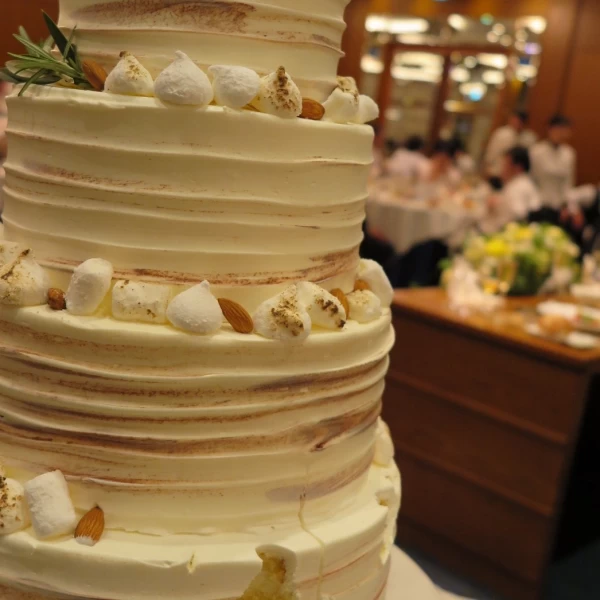 インパクト重視！面白いウエディングケーキのデザインアイデア集花嫁ノート