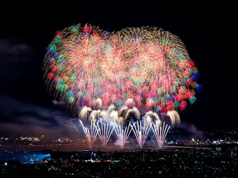 夜空を彩る百花繚乱の花火！日本三大花火大会「大曲の花火- 春の章 -」開催IGNITE イグナイト