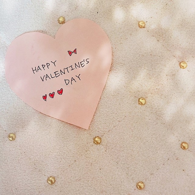 バレンタインデーグリーティングカード ハッピーバレンタインデーの無料メッセージカードテンプレート 3156 - デザインAC