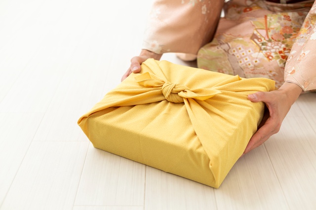 いつまでに誰に出す？喪中はがきの送り方・書き方の基本 GLAM PRINT年賀状 グラムプリント