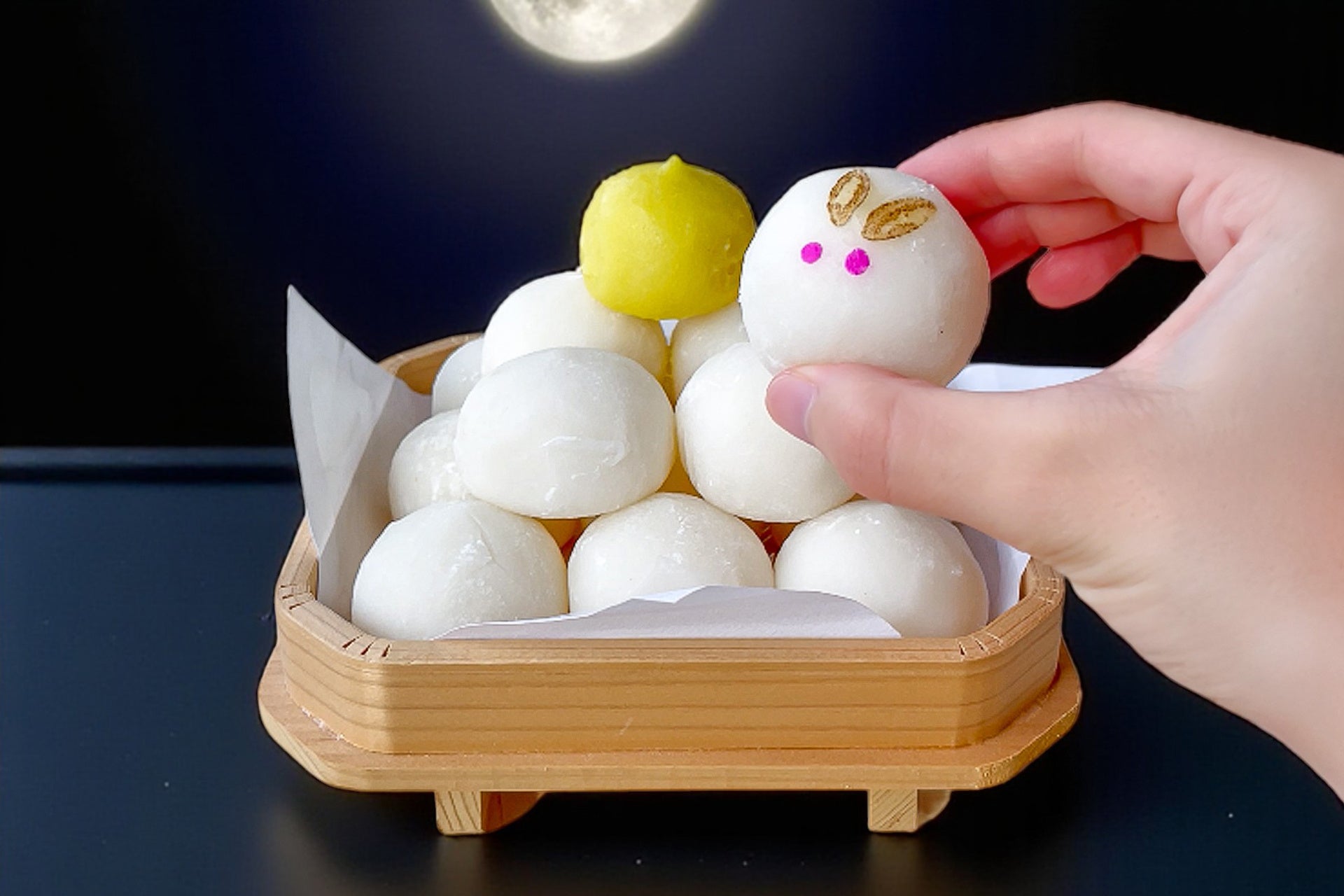 十五夜のお供えに お月見だんご前原製粉株式会社 義士