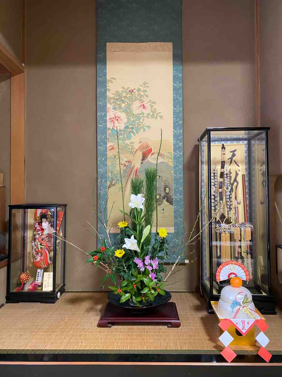 FH013_飛天鶴 正月飾り 花 お正月 玄関 床の間 毎年飾れる プリザーブドフラワー 正月花 還暦 長寿祝い いい夫婦の日 お祝い佐賀県みやき町ふるさと納税サイト「ふるなび」