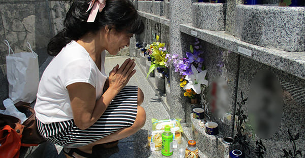 お墓参りの基礎知識 ～ お墓参りの作法、お墓参りの時期、お盆やお彼岸の意味などストーンサークル