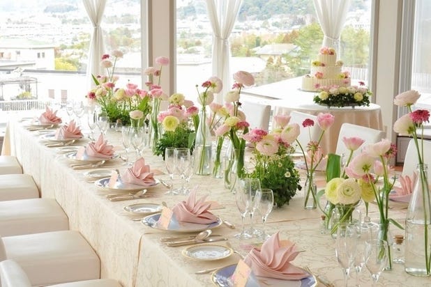 春の結婚式 魅力たっぷりな春婚！魅力やおすすめ演出をご紹介！ – ブライダルスタイル