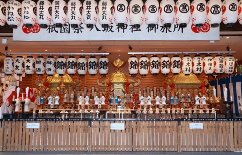 日枝神社「山王祭」で留学生ら神輿担ぎ 江戸の伝統を体験大妻女子大学