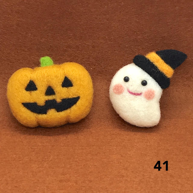刺繍ハロウィンブローチ 「おばけカボチャ」 ブローチ teku-teku 通販 12655489Creema クリーマ