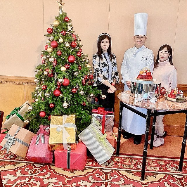 帝国ホテル 大阪のクリスマスケーキ ～ パティシエが真心を込めて作るクリスマスケーキ。 ご家族やご友人など、大切な方とご一緒にお楽しみください。詳細は @imperialhotel_jp_official プロフィールリンクより「帝国ホテル 大阪 サイト」→「おすすめ情報・プラン」へ