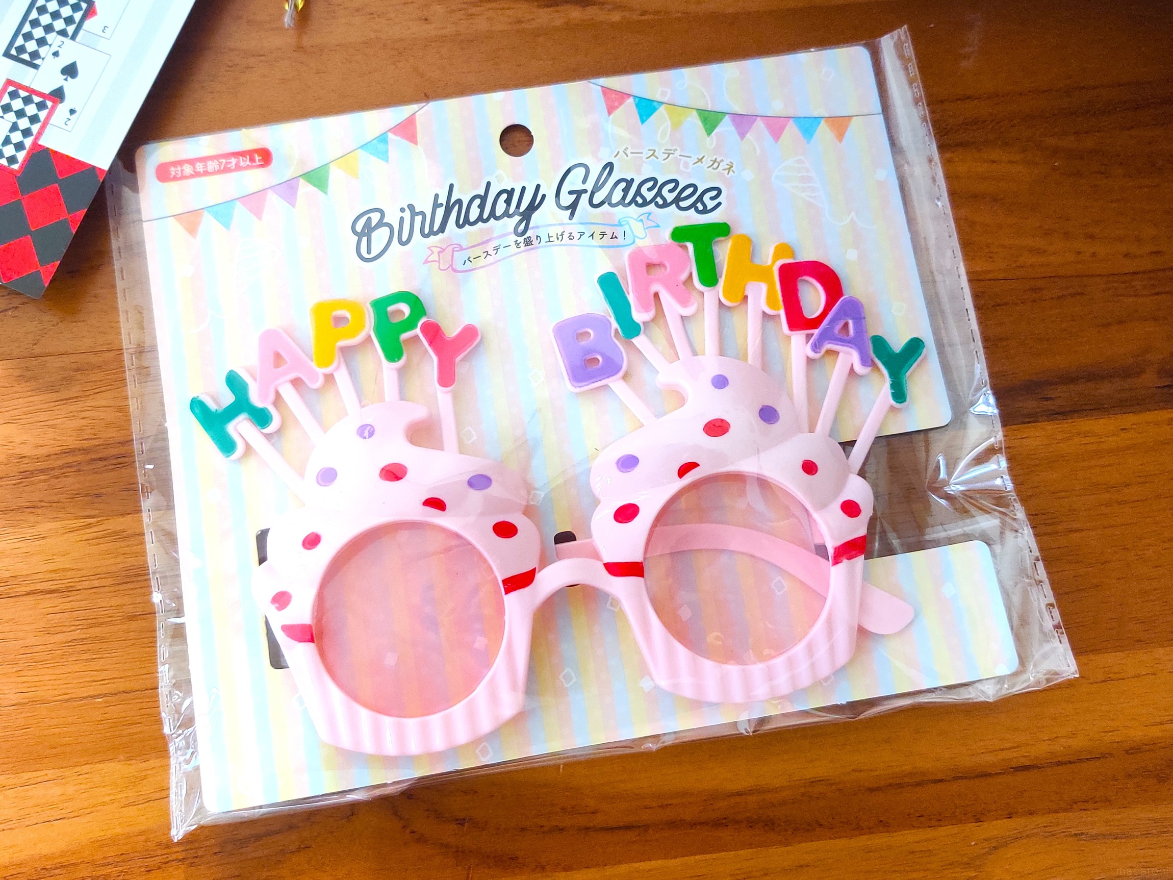 ダイソーバースデー誕生日サングラスピンク