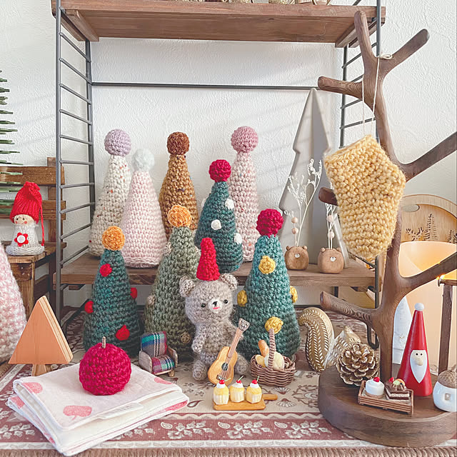 Amazon.co.jp: ANZOBEN クリスマス ミニチュア 置物 ミニクリスマスオーナメント 樹脂 飾り 小さい 可愛い クリスマス 手芸用品卓上 小物 アクセサリー サンタ 雪だるま トナカイ ツリー 手作りキット 20セット 混合パターン: おもちゃ