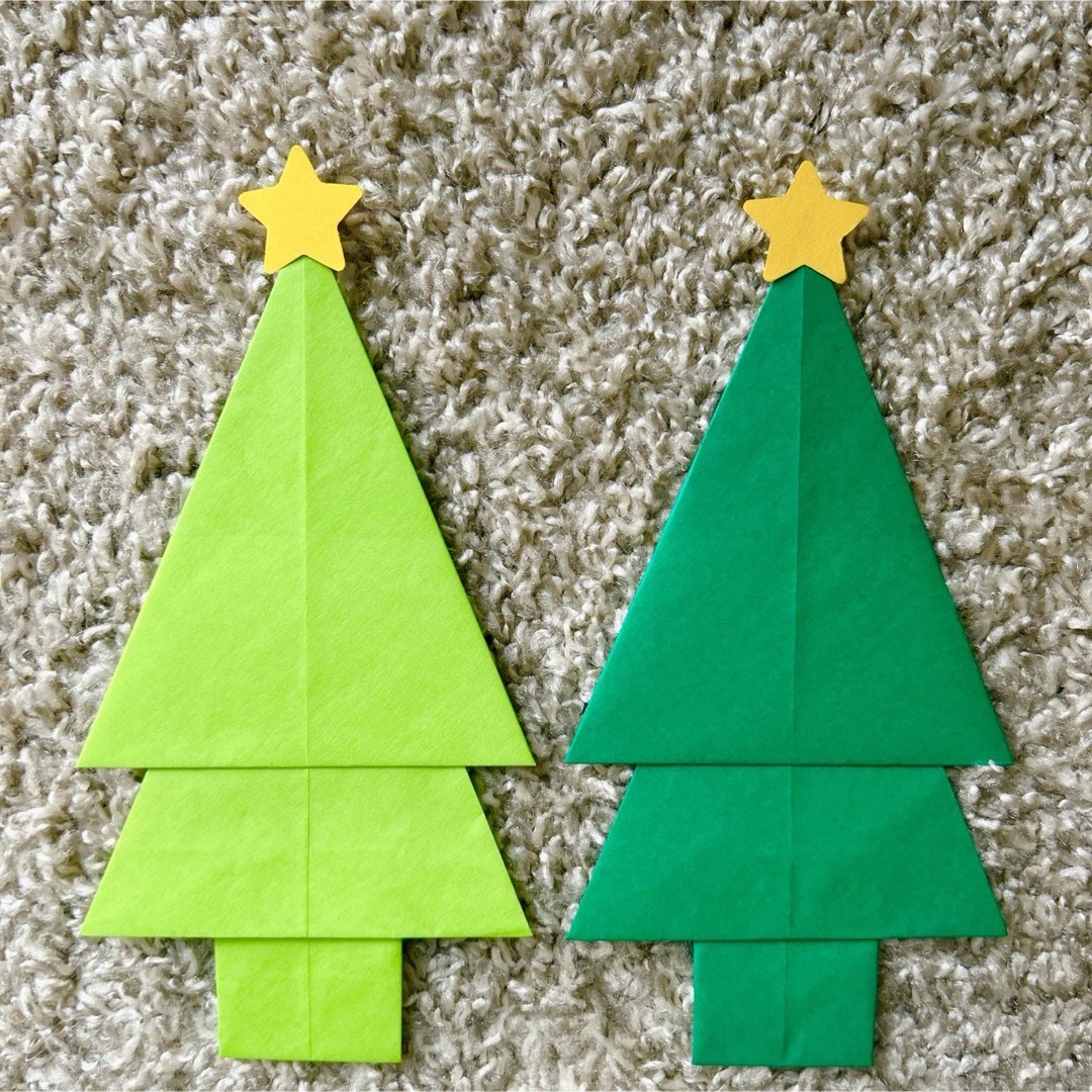 工作ネタ 壁面飾り用じゃばら折りクリスマスツリーChristmas tree made by folding the bellowsForWall Ornaments高齢者レク保育- YouTube