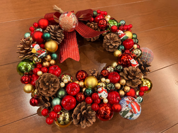 河口湖ハーブ館手作り” 松ぼっくりのリース 直径約25cm 花材おまかせ山梨県富士河口湖町ふるさと納税サイト「さとふる」