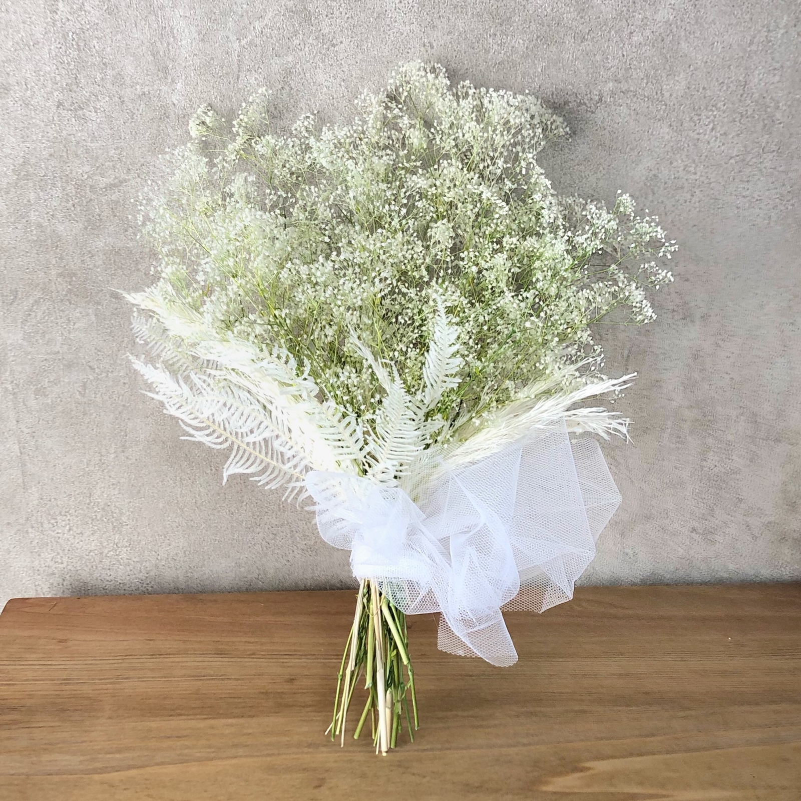 生花に見えるカラー かすみ草 白 ウェディングブーケ 造花ブーケ アーティフィシャルフラワー アームブーケ高級造花