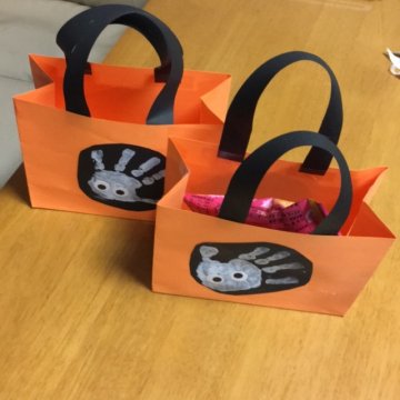 ハロウィンシーズンのお菓子入れにも♪ マチ付きトートバッグの作り方 – kokka-fabric.com