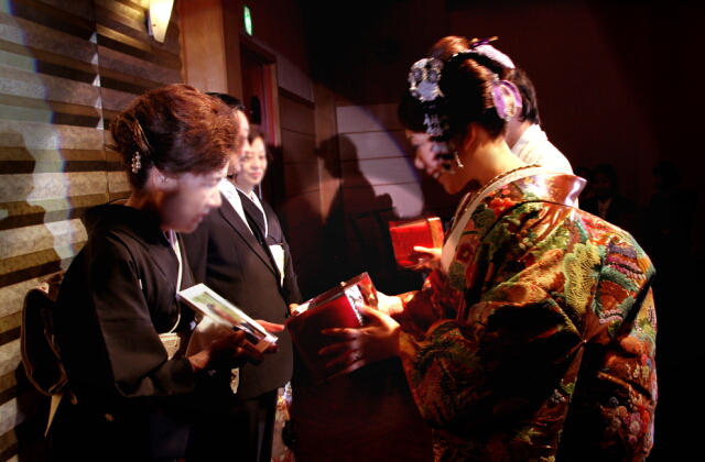 結婚式両親への手紙文例 新婦編 姫路アニバーサリーギフト