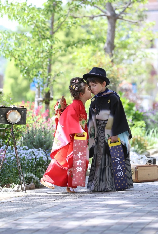 七五三撮影は小物を使って雰囲気アップ！最高のシーンを切り取るコツも！スタジオマリオ