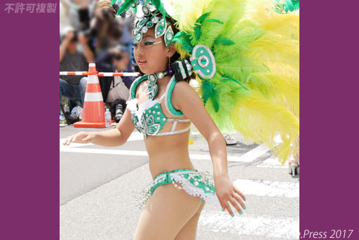 神戸サンバチーム：神戸まつり2018PRキャラバン隊◎須磨パティオ画像神戸まつりとサンバの祭り特集 by Prune Press