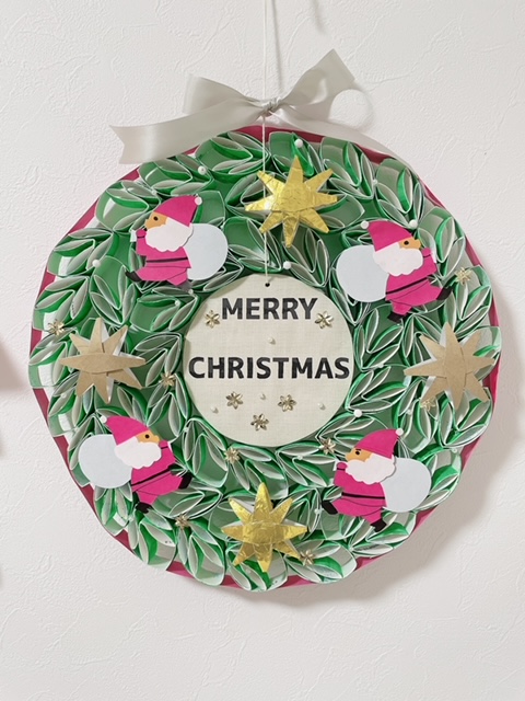 トイレットペーパーの芯でクリスマス飾りを作ったら素朴で美しい球体に！ 「本当に素敵な飾り」「宝物に変わるなんて」 1 2カルチャー・アート ねとらぼ