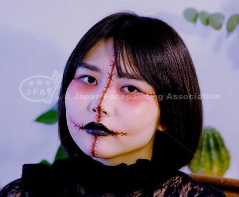 ハロウィンのフェイスペイント道具8選簡単に仮装のメイク！トレンドインフォメーション