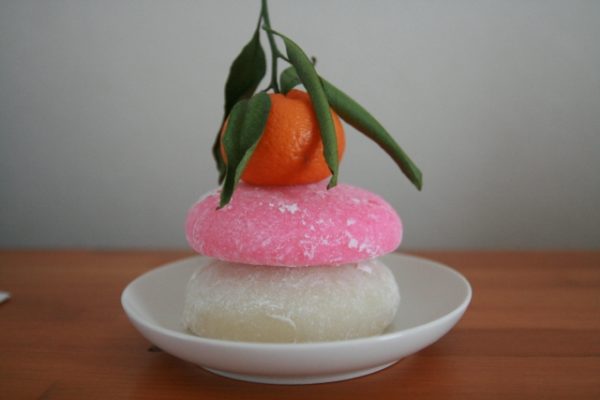 鏡餅に干し柿を飾る地域はどこ？するめ・串柿地域色が出る鏡餅の飾り方 - 趣味の音