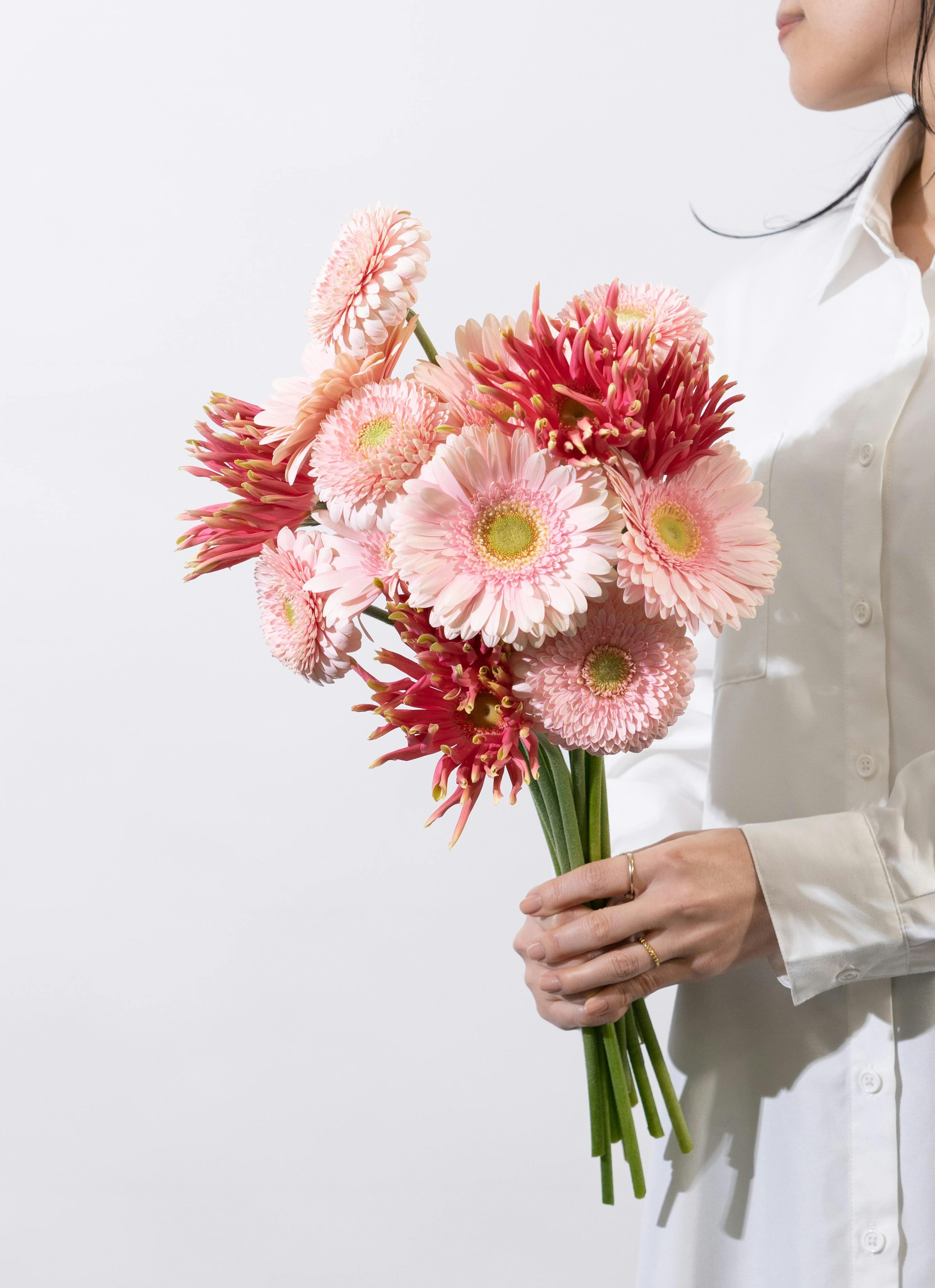 花のギフト 花清ピンク系の小さいブーケ