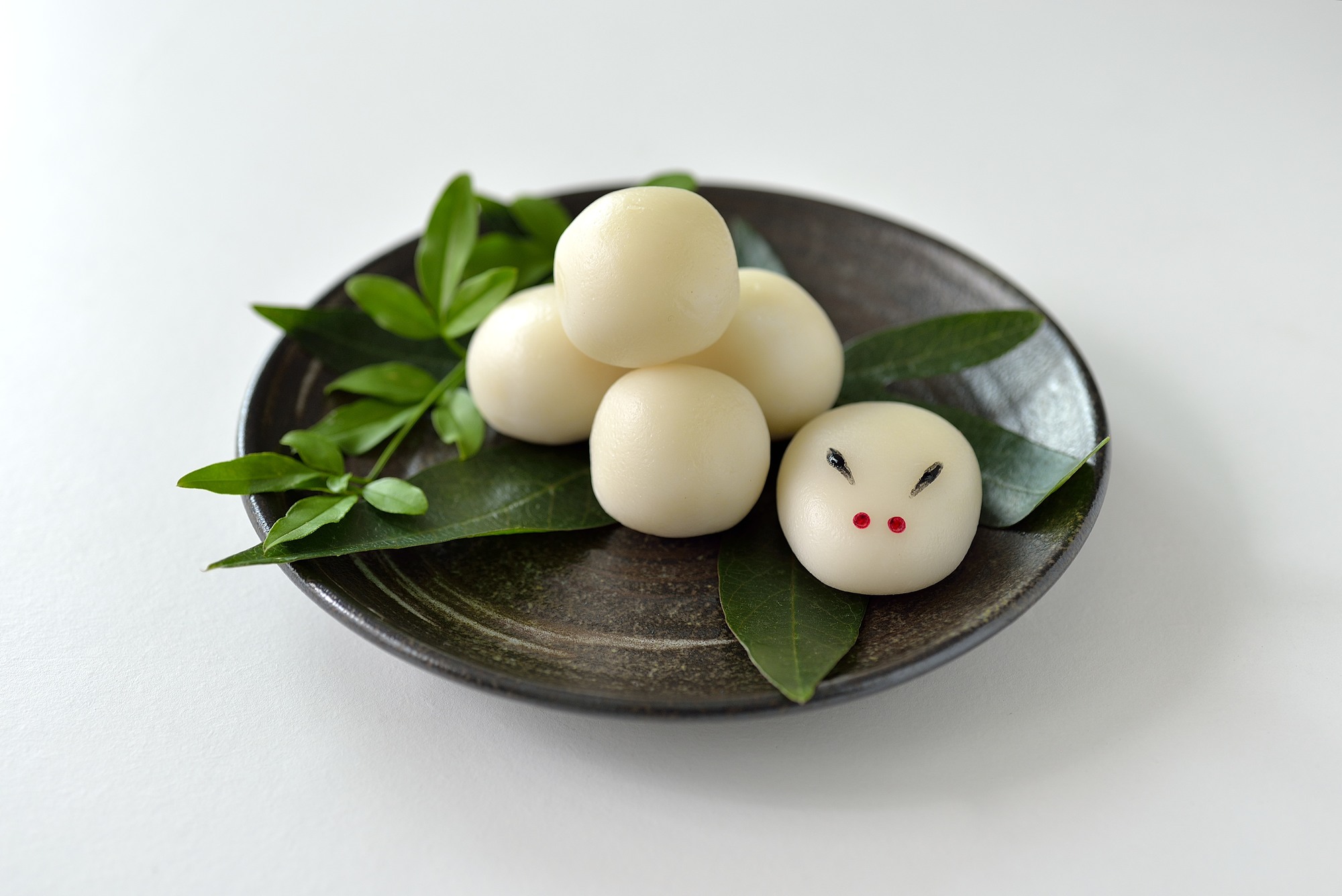 お月見団子を供える台「三方 さんぼう 」が簡単に手作りできる素材と作り方の動画 無料ダウンロード・テンプレート