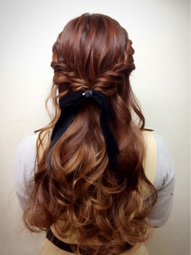 簡単すぎる♡お呼ばれヘア アップスタイル 30選とアレンジ動画ウェディングニュース