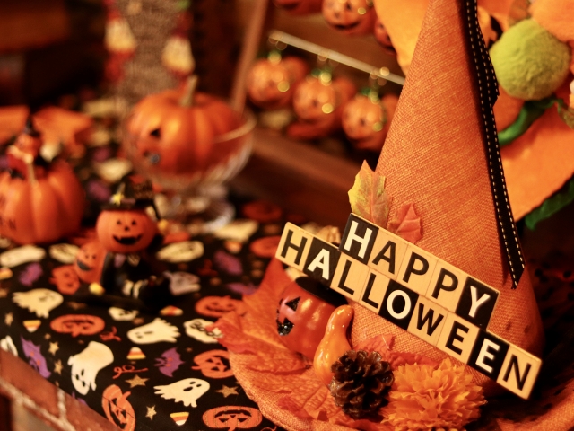 2025年 ハロウィンの飾りはいつから飾る？手作りや玄関に飾る意味とは