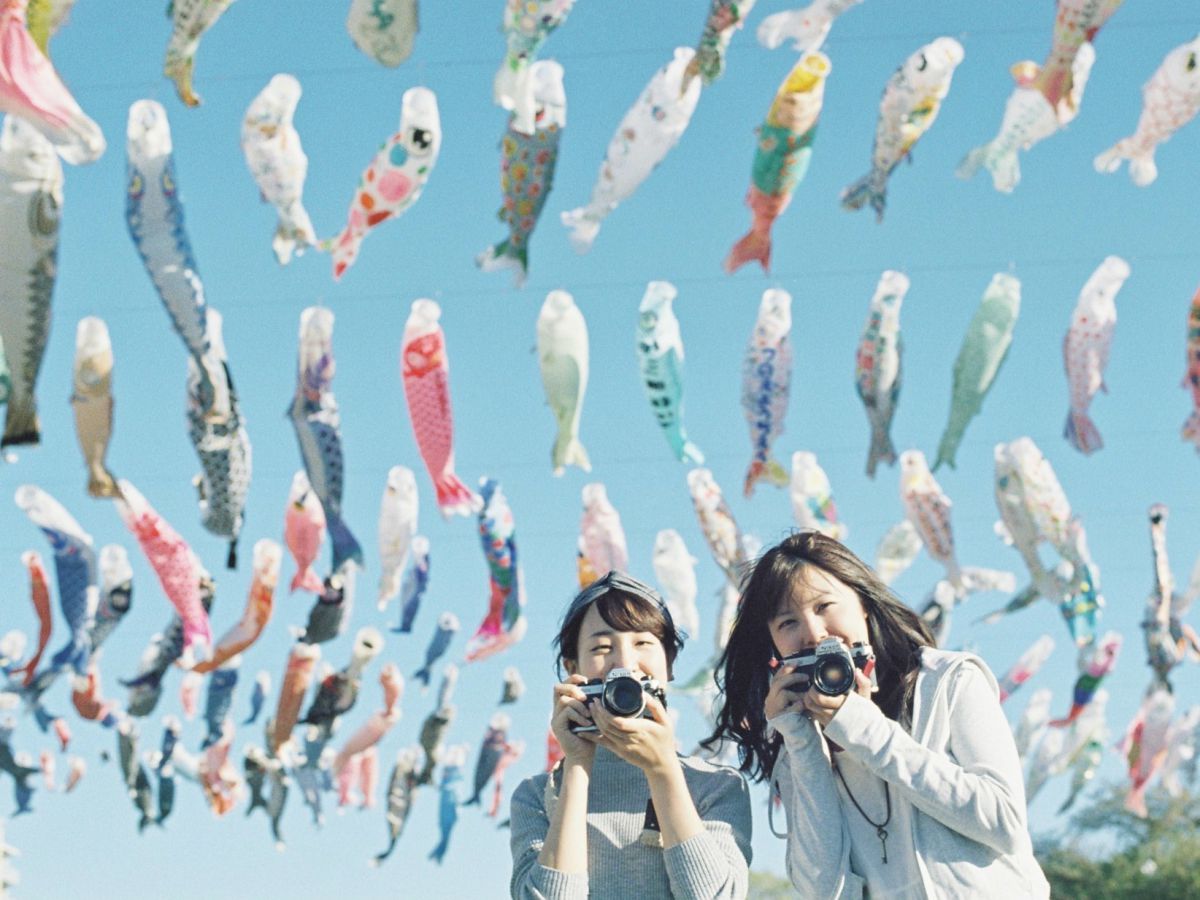 鯉のぼり」を見に行こう！大空に伸び伸びと泳ぐ、湘南＆周辺エリアの鯉のぼりスポット＆イベントまとめ 2025年update版:スポット追加！茅ケ崎市、平塚市、藤沢市、鎌倉市、周辺エリア 横須賀市、厚木市、座間市、小田原市、松田町湘南エリア横浜・湘南で