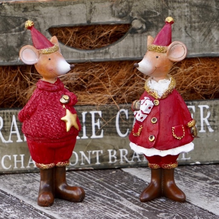 Amazon.co.jp: ZOYUBS クリスマス ミニチュア 置物 オーナメント ブーツ 花輪 サンタクロース ベル 雪だるま 樹脂 手芸用品飾り 卓上 盆栽 鉢植え 園芸 小道具 DIY 風景置物 庭盆栽装飾 プレゼント 雑貨 テーブル 装飾パーツ 15PCS: おもちゃ