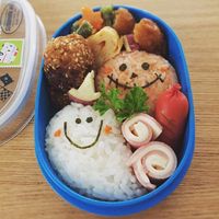 簡単！俵型おにぎりで真っ黒オバケちゃん！ハロウィン弁当