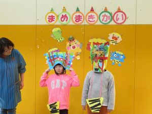 豆まき🫘各学年鬼のお面やつの箱を製作して豆まきを行いました✨鬼は外〜🗣️と自分の中にいる悪い鬼を追い出したり、良いことがありますように と1年の健康を願うことができました♪浦和めぐみ幼稚園さいたま市武蔵浦和鬼の製作