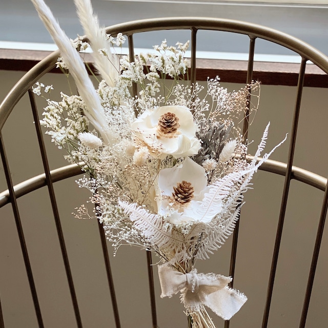 王道の「白」ブーケ24選！結婚式で使いたいブーケアイデアをお届け 実例つき結婚ラジオ結婚スタイルマガジン