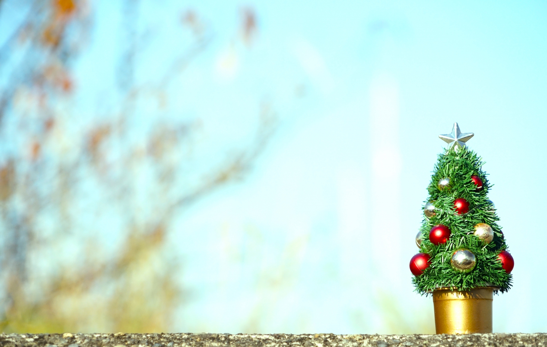 値下げ商品 LEDイルミネーション 500球 30ｍ クリスマス 電飾 DIY ガーデンライト 屋外 クリスマスツリー ライトアップ イベント BBQ送料無料 一年保証 F30