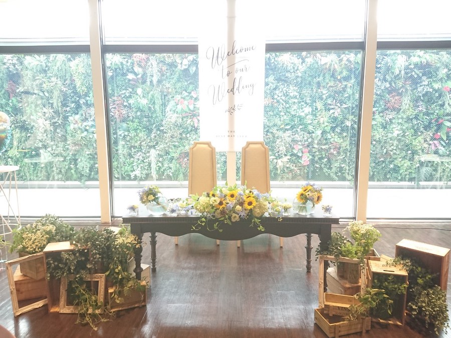 おふたりだけの特別席♡メインテーブルをもっと可愛くアレンジする方法！ピア花－PIAHANA－