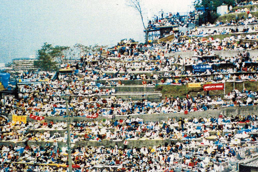 アイドルの衣装に関する研究論文 - 東大阪経済新聞