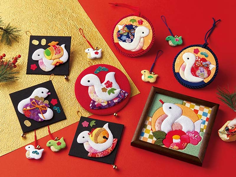 ちりめんで作る干支飾り にょろにょろへび 巳 へびへびシリーズ3作り方・型紙 A Snake plush Tutorial &Patternどんぐりの日々の楽しみ