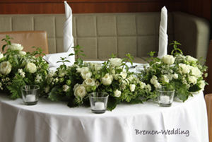 生花 白×グリーン はどんなドレスにも相性がいい優れものブーケ結婚式 フラワー 生花 ブーケ ブートニア– 結婚式 準備サイトCORDY コーディ