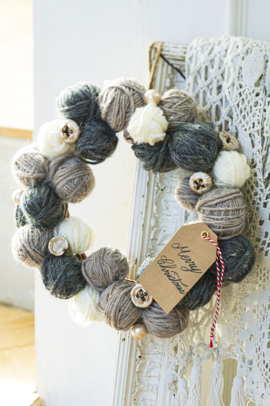 おしゃれなクリスマスリース 100均材料で子供と手作りする方法