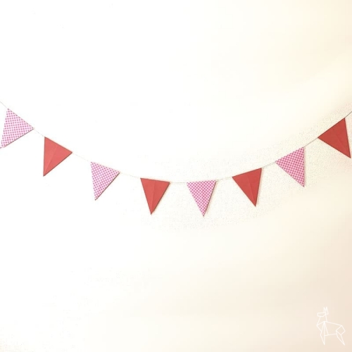 ツリーだけじゃなくて、お部屋全体を。クリスマスをガーランドで彩ってみない？キナリノ