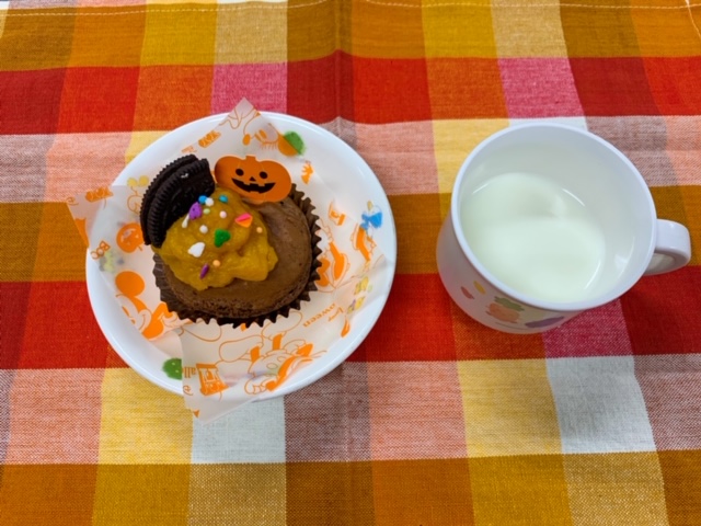 ハロウィン市販お菓子で簡単手作りレシピ！ハロウィンパーティーにぴったり👻💕