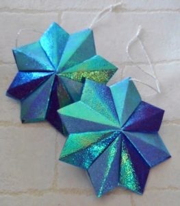 折り紙でおしゃれなクリスマスリースを作るThankyou Works Blog