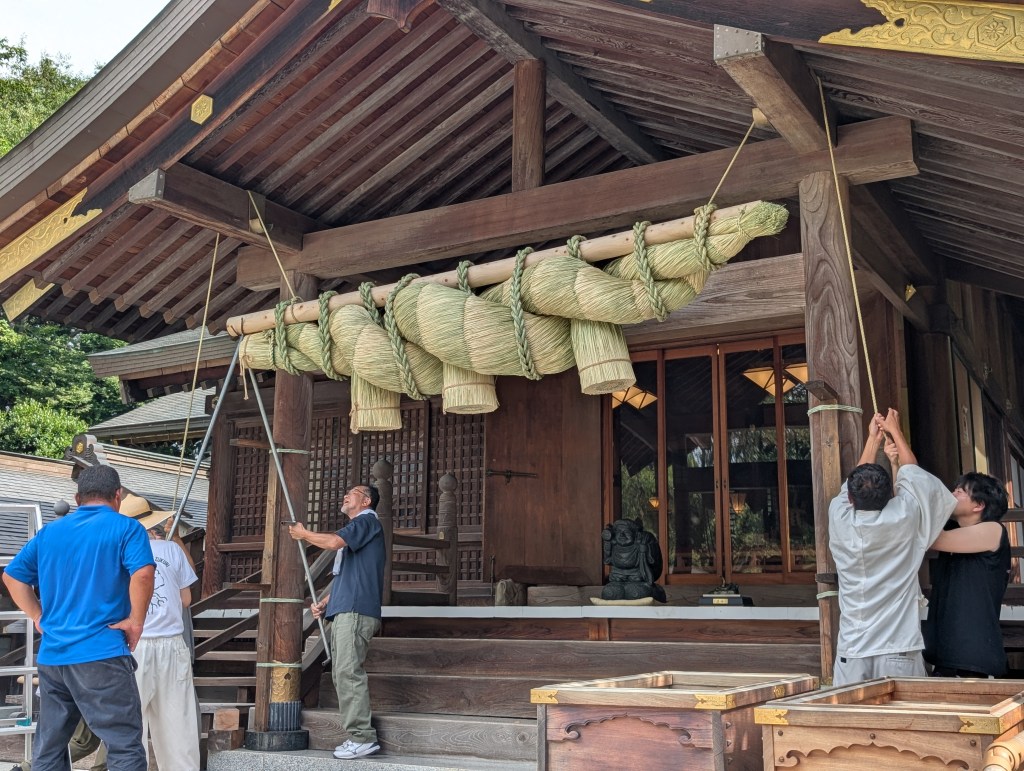 島根県出雲大社神楽殿 日本最大の大しめ縄の写真素材255107579- イメージマート